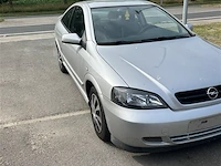 Personenauto - afbeelding 2 van  8
