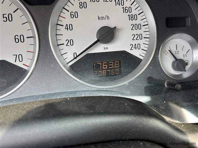 Personenauto - afbeelding 8 van  8