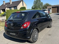 Personenauto - afbeelding 3 van  8
