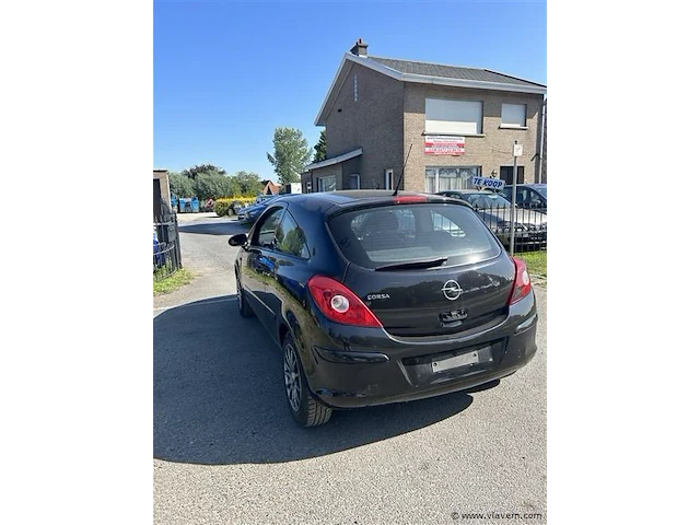 Personenauto - afbeelding 4 van  8