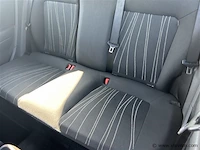 Personenauto - afbeelding 5 van  8