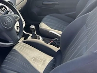 Personenauto - afbeelding 6 van  8