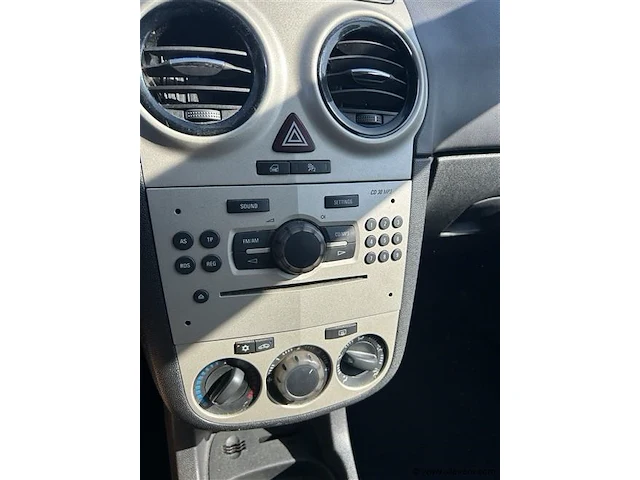 Personenauto - afbeelding 7 van  8