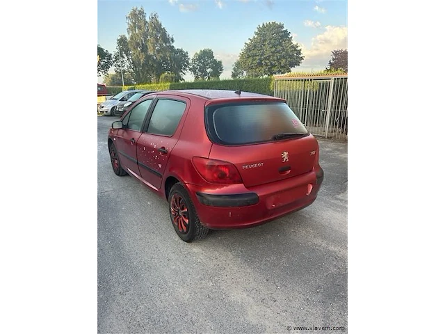 Personenauto - afbeelding 4 van  8