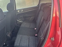 Personenauto - afbeelding 5 van  8