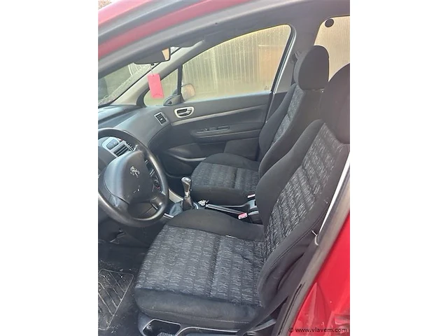 Personenauto - afbeelding 6 van  8