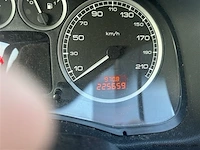 Personenauto - afbeelding 8 van  8