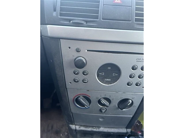 Personenauto - afbeelding 7 van  8