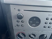 Personenauto - afbeelding 7 van  8