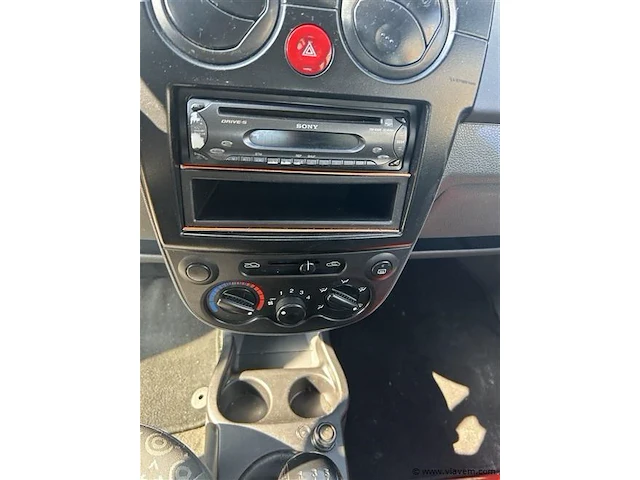 Personenauto - afbeelding 7 van  8