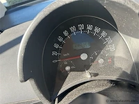 Personenauto - afbeelding 6 van  6