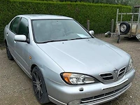 Personenauto - afbeelding 2 van  7