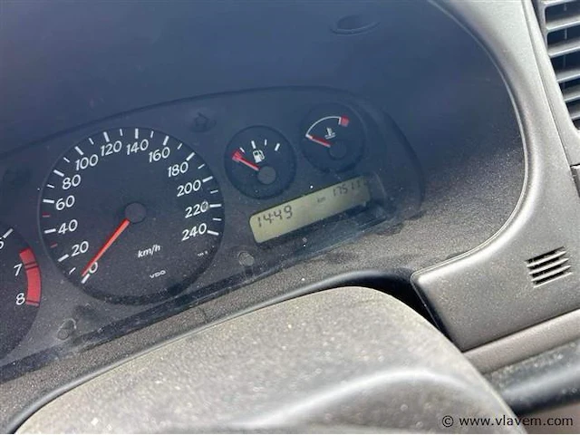 Personenauto - afbeelding 7 van  7