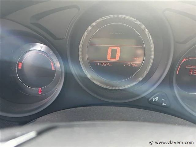 Personenauto - afbeelding 7 van  7