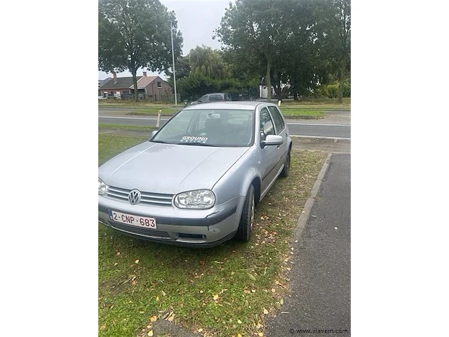 Personenauto - afbeelding 1 van  8