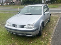 Personenauto - afbeelding 2 van  8
