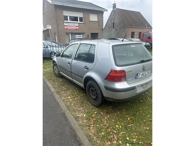 Personenauto - afbeelding 5 van  8