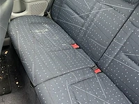 Personenauto - afbeelding 5 van  8