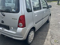 Personenauto - afbeelding 3 van  8