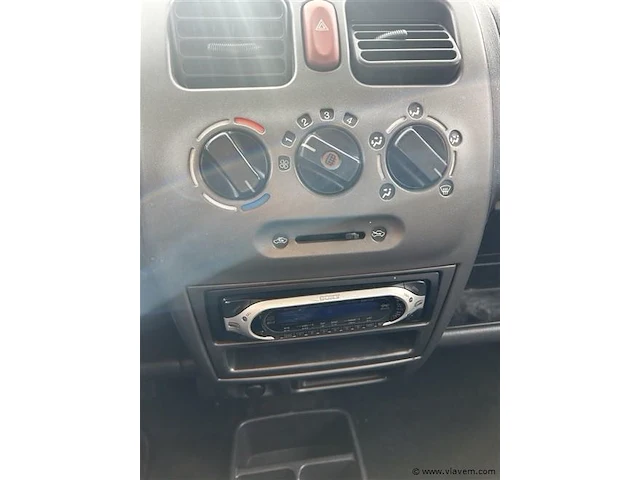 Personenauto - afbeelding 7 van  8