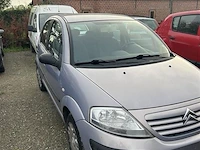 Personenauto - afbeelding 2 van  8