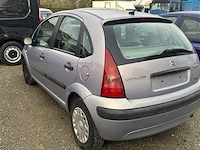 Personenauto - afbeelding 3 van  8