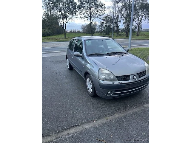 Personenauto - afbeelding 2 van  8