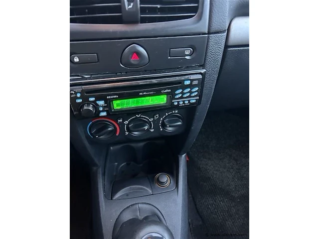 Personenauto - afbeelding 7 van  8