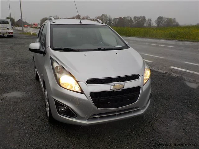 Personenauto - afbeelding 3 van  16