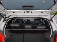 Personenauto - afbeelding 7 van  16