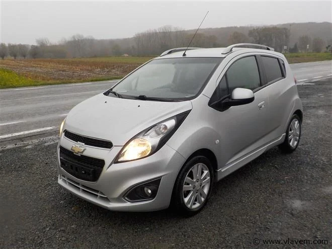 Div. personenauto’s, stationwagen, suv’s en hatchback's