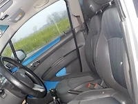 Personenauto - afbeelding 11 van  16