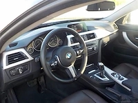 Personenauto - afbeelding 3 van  14