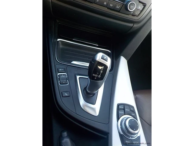 Personenauto - afbeelding 4 van  14