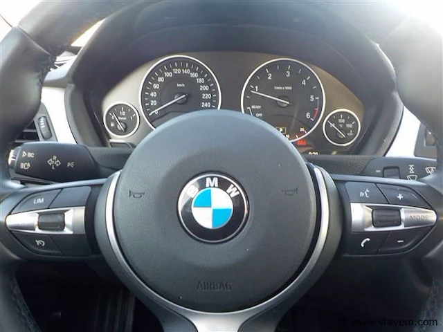 Personenauto - afbeelding 5 van  14
