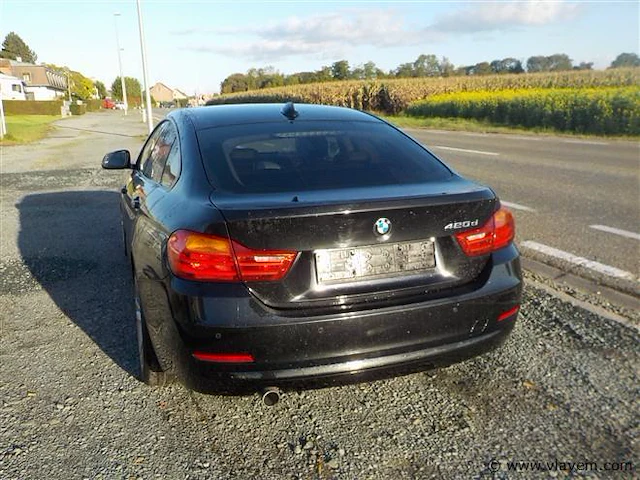 Personenauto - afbeelding 9 van  14