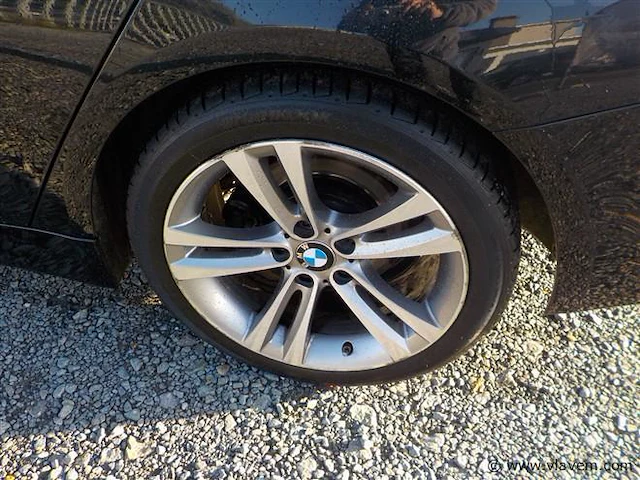 Personenauto - afbeelding 11 van  14