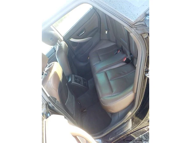 Personenauto - afbeelding 14 van  14