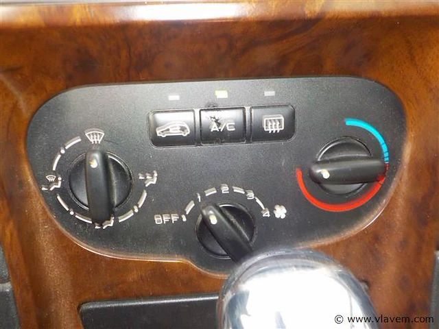 Personenauto - afbeelding 3 van  14