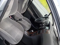 Personenauto - afbeelding 13 van  14