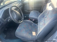 Personenauto - afbeelding 6 van  7