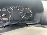 Personenauto - afbeelding 8 van  8