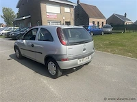 Personenauto - afbeelding 4 van  8