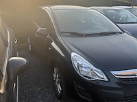 Personenauto - afbeelding 2 van  7