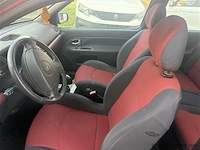 Personenauto - afbeelding 6 van  8