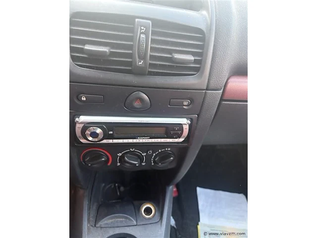 Personenauto - afbeelding 7 van  8