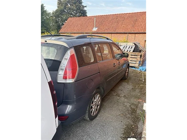 Personenauto - afbeelding 3 van  7