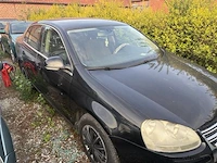 Personenauto - afbeelding 2 van  7