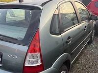 Personenauto - afbeelding 4 van  8