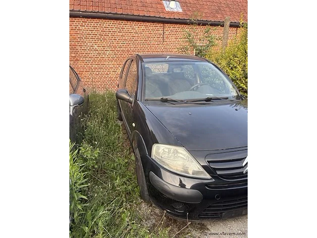 Personenauto - afbeelding 1 van  6